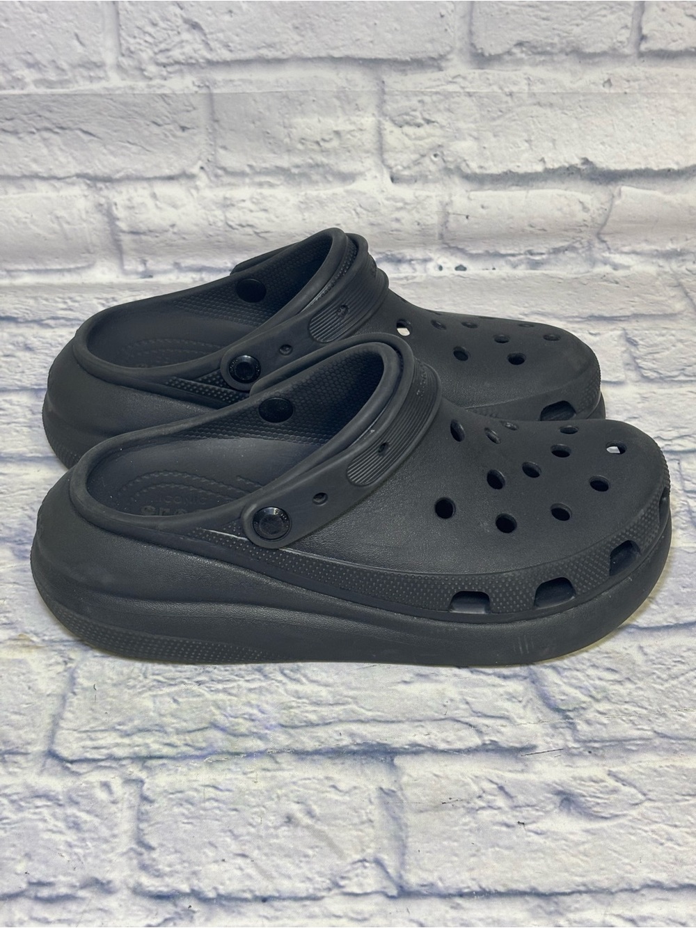 Classic Crocs Mega Crush Platform Slip On Clogs Sandals W9 M7 Black